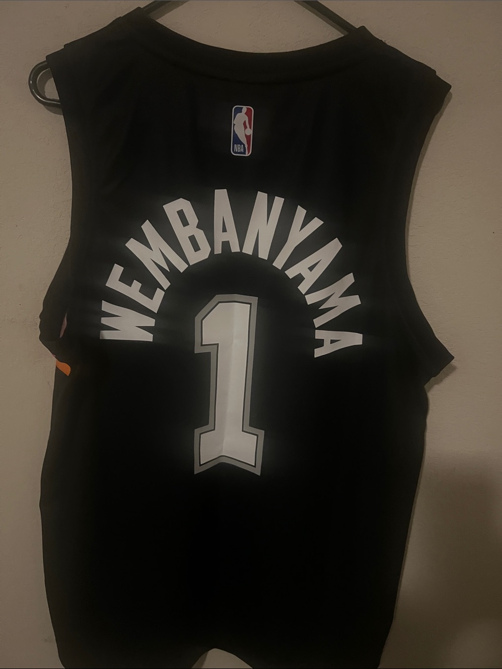 WEMBANYAMA 1 MENS/UNISEX MEDUIM FANATICS JERSEY SCREEN-PRINT SA SPURS
NWOT